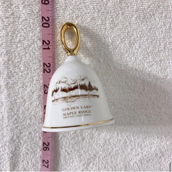 Vintage White Brown Gold Maple Ridge British Columbia Ceramic Souvenir Bell - Picture 10 of 11